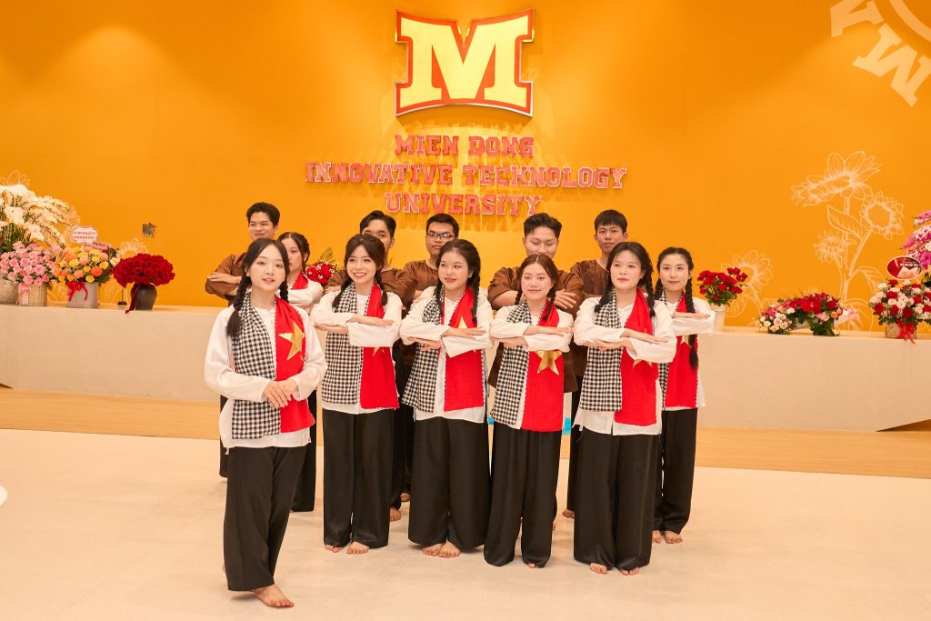 Lễ trao giải Hội thi Văn nghệ Truyền thống MIT Uni. 2025 – Chào mừng Ngày Nhà giáo Việt Nam 20/11