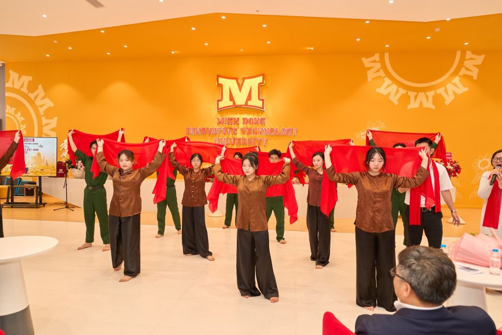 Lễ trao giải Hội thi Văn nghệ Truyền thống MIT Uni. 2025 – Chào mừng Ngày Nhà giáo Việt Nam 20/11