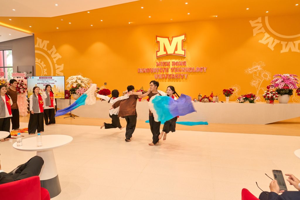 Lễ trao giải Hội thi Văn nghệ Truyền thống MIT Uni. 2025 – Chào mừng Ngày Nhà giáo Việt Nam 20/11