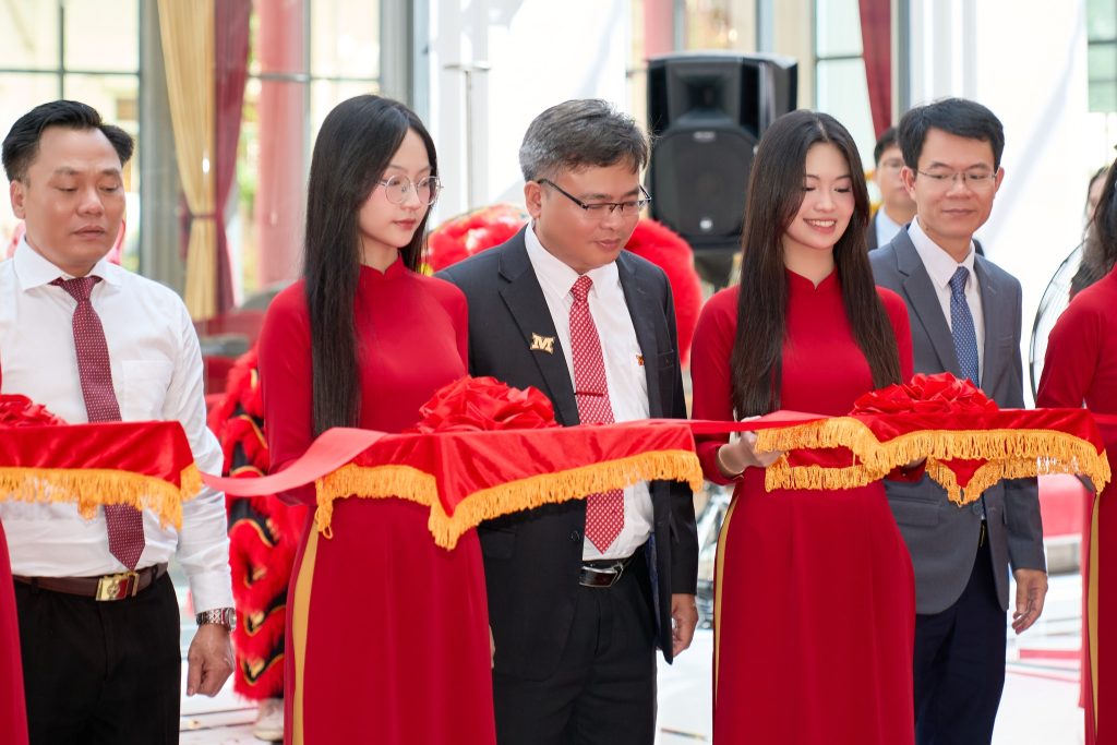 MIT Uni. khánh thành Trung tâm Tư vấn Tuyển sinh – Không gian hiện đại, năng động dành cho sinh viên, thí sinh và phụ huynh