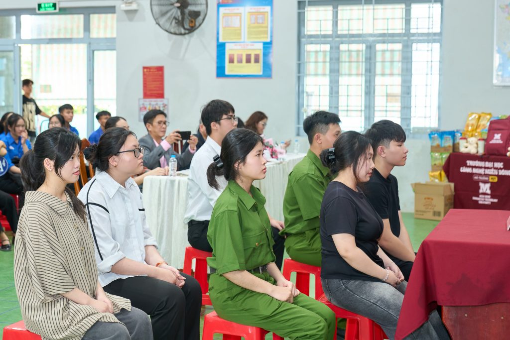 Phiên tòa giả định tại THPT Điểu Cải – Tuyên truyền phòng, chống bạo lực học đường