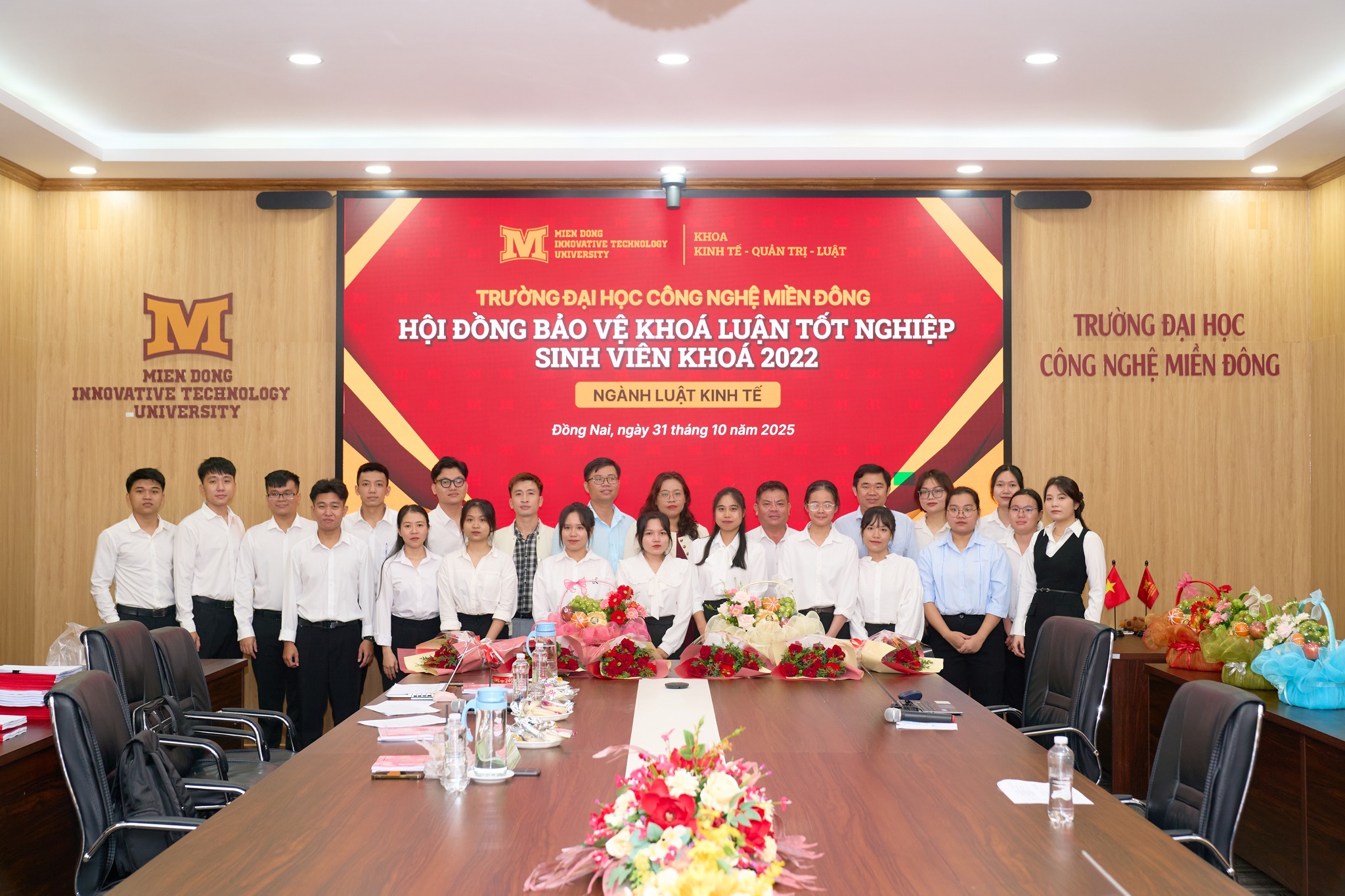 Sinh viên K22 ngành Luật Kinh tế MIT Uni. chính thức hoàn thành buổi bảo vệ khóa luận tốt nghiệp