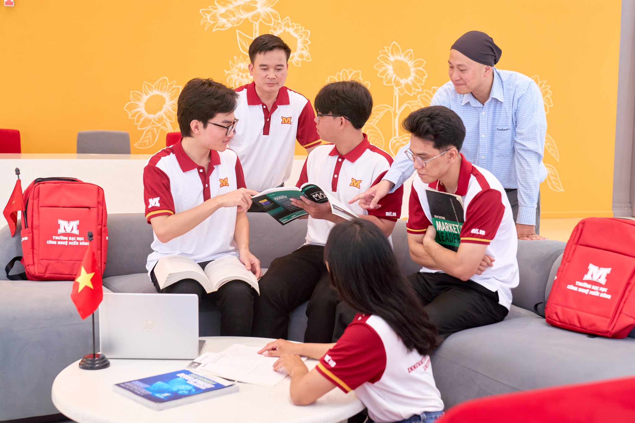 ThS. Trần Ngọc Anh Khoa chia sẻ về ngành Logistics và Quản lý chuỗi cung ứng – Ngành học đón đầu xu thế tại Đồng Nai
