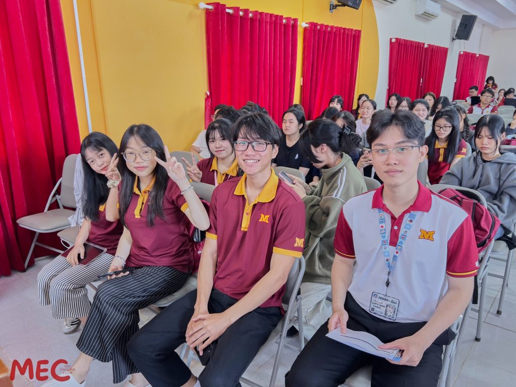 CLB Tiếng Anh MIT Uni. – MEC trở lại với cuộc thi Spelling Bee năm 2025