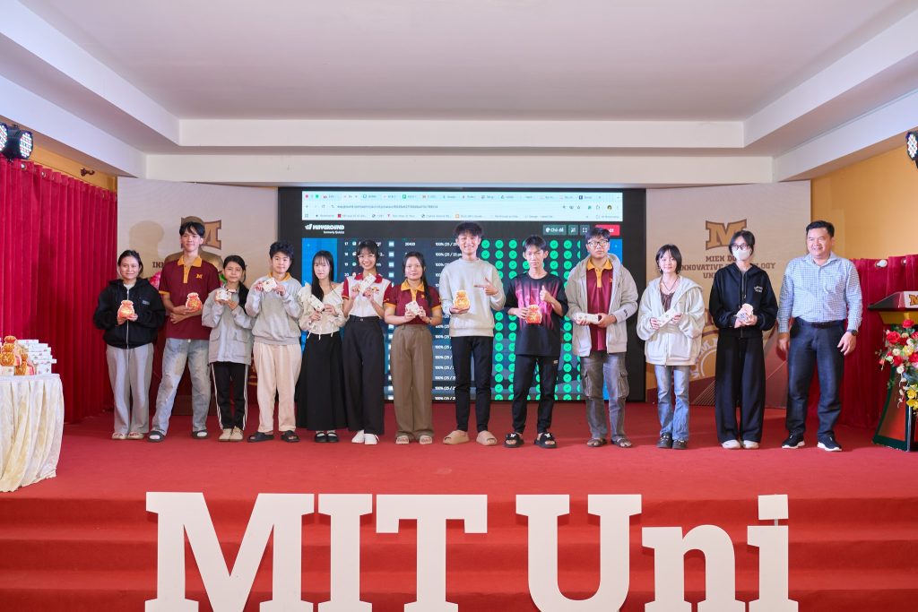 Xây dựng Portfolio chuyên nghiệp thời AI – MIT Uni. tổ chức workshop chuyên sâu cho sinh viên năm 2025