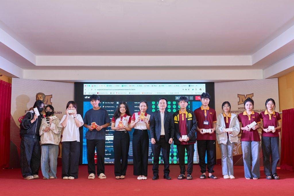 Xây dựng Portfolio chuyên nghiệp thời AI – MIT Uni. tổ chức workshop chuyên sâu cho sinh viên năm 2025