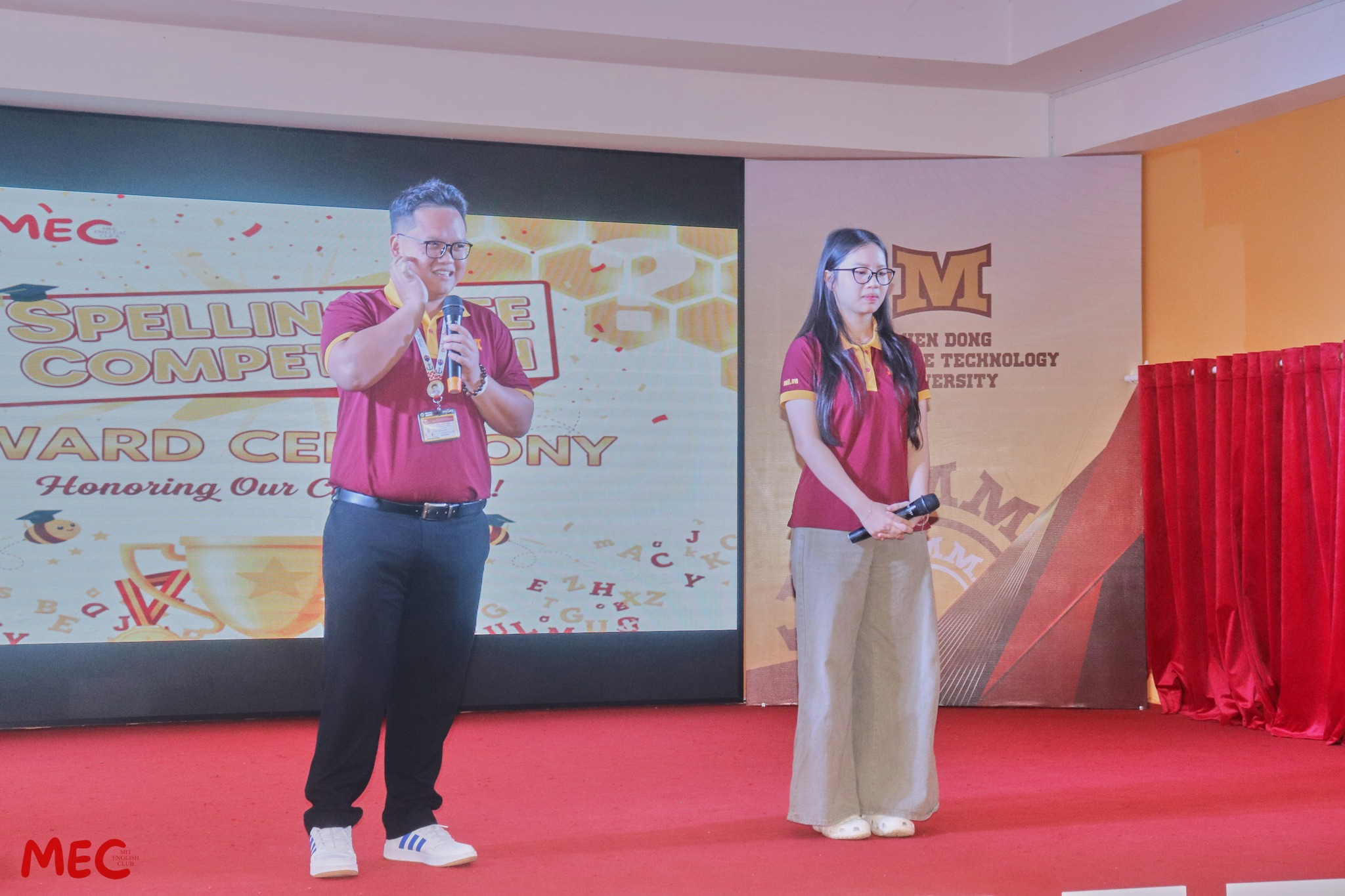 CLB Tiếng Anh MIT Uni. – MEC trở lại với cuộc thi Spelling Bee năm 