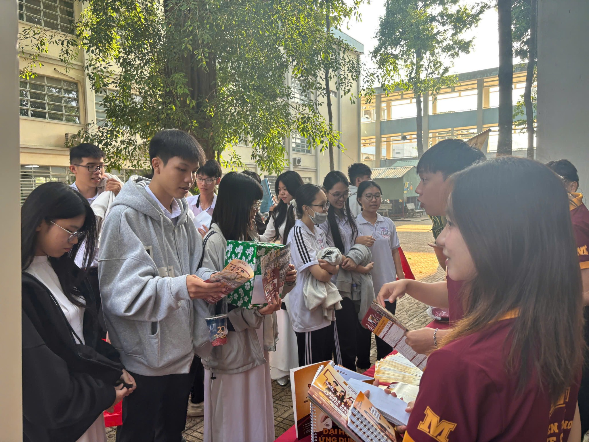 Bạn nghĩ Digital Marketing là “viết content + chạy ads cho vui”?