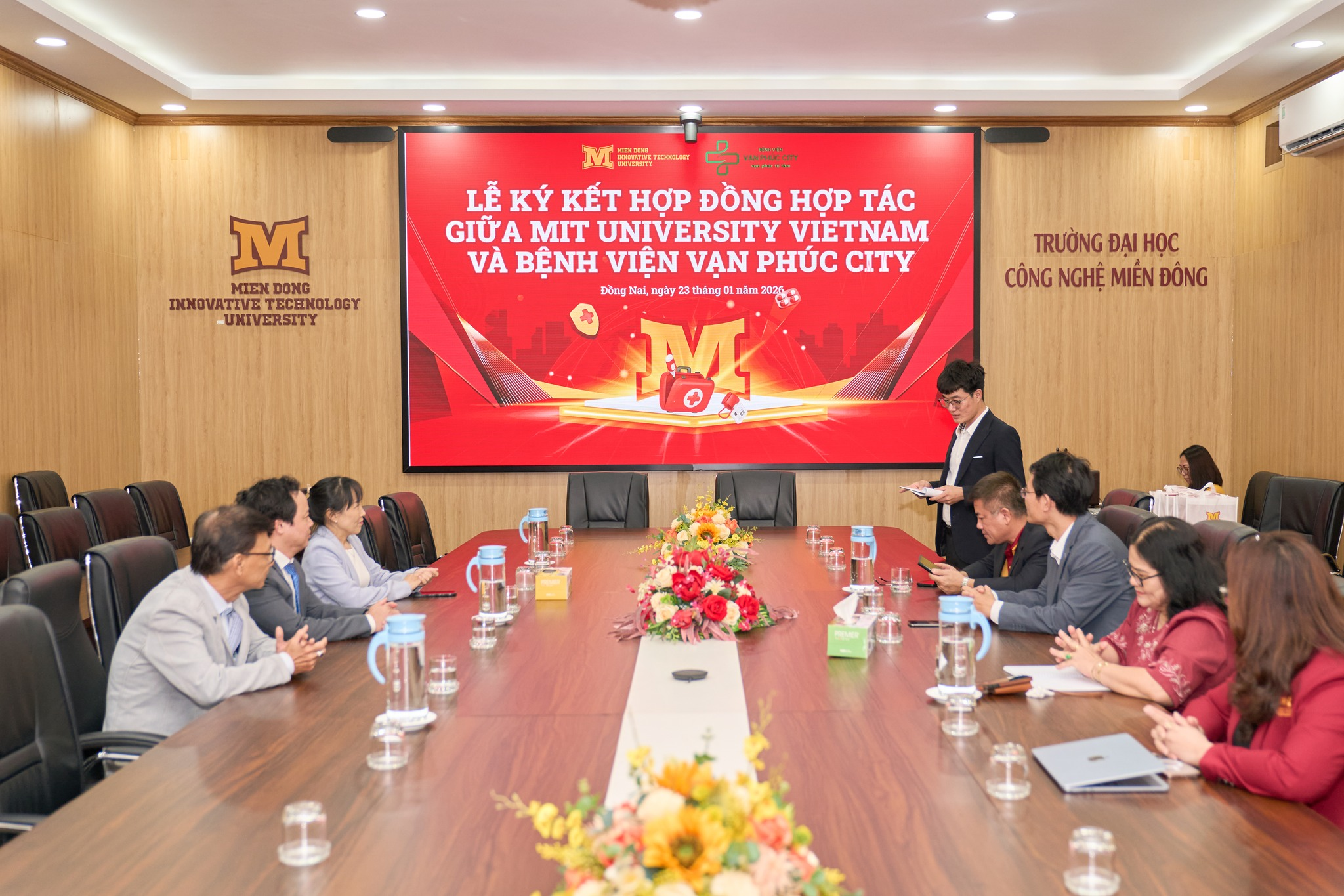 Lễ ký kết hợp tác giữa trường Đại Học Công Nghệ Miền Đông & bệnh viện Vạn Phúc