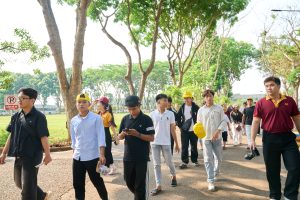 Học sinh Trường THPT Trần Văn Long (Vĩnh Long) tham quan, trải nghiệm tại MIT Uni.