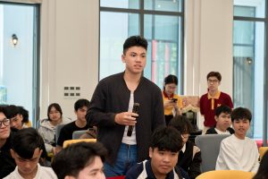 Học sinh Trường THPT Trần Văn Long (Vĩnh Long) tham quan, trải nghiệm tại MIT Uni.