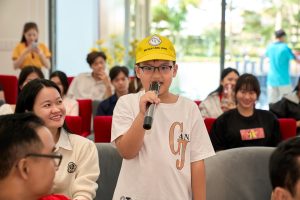 Học sinh Trường THPT Trần Văn Long (Vĩnh Long) tham quan, trải nghiệm tại MIT Uni.