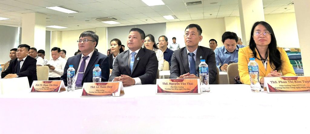 Trường Đại học Công nghệ Miền Đông Khai Giảng Thạc Sĩ Đợt 1 (2026-2027): Nâng tầm nhân lực Ngành Luật kinh kế và Ngành Dược lý và Dược lâm sàng