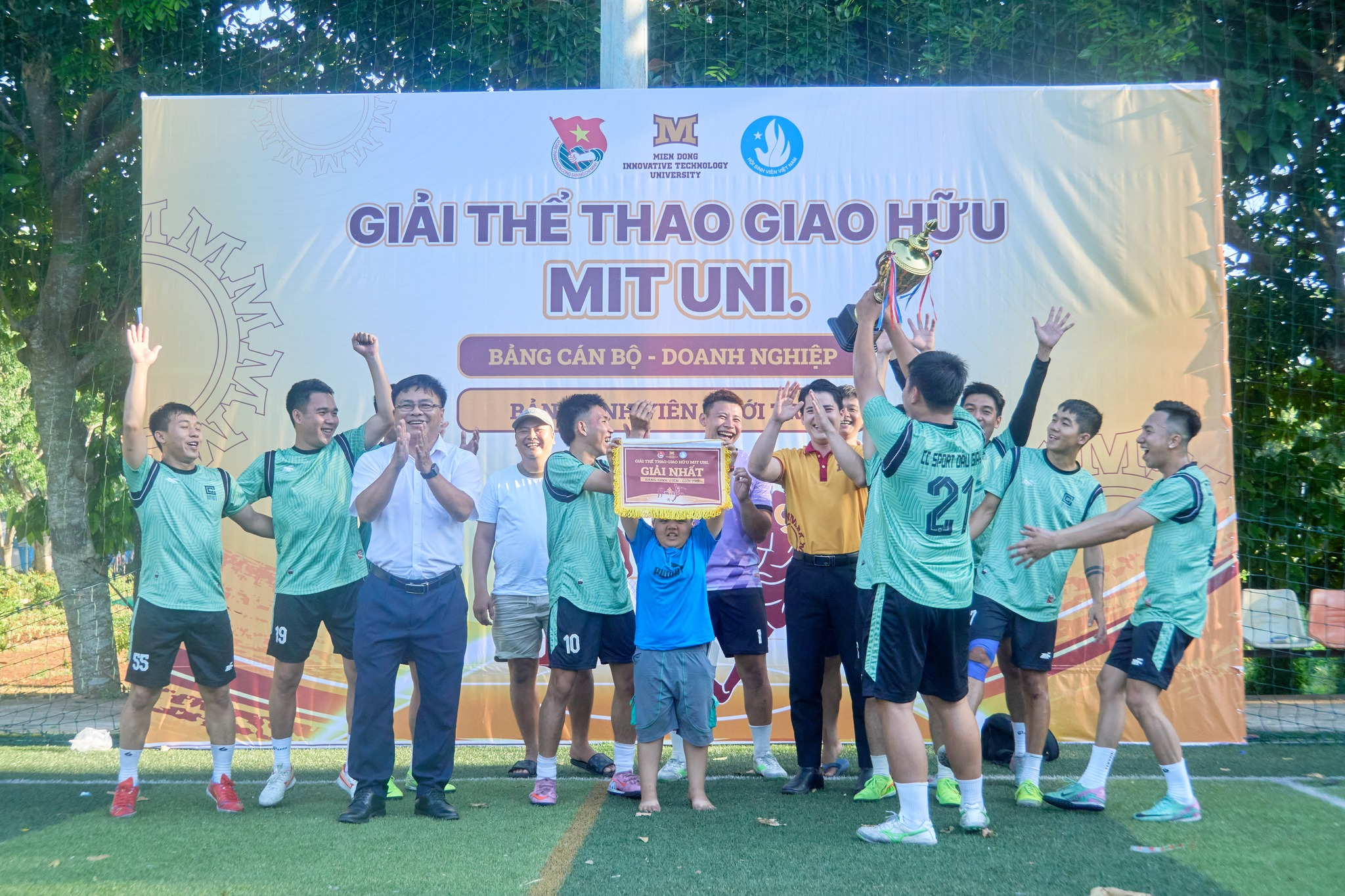 Gần 200 sinh viên và giới trẻ tại các Giáo xứ tham gia Giải thể thao giao hữu MIT Uni. 2026