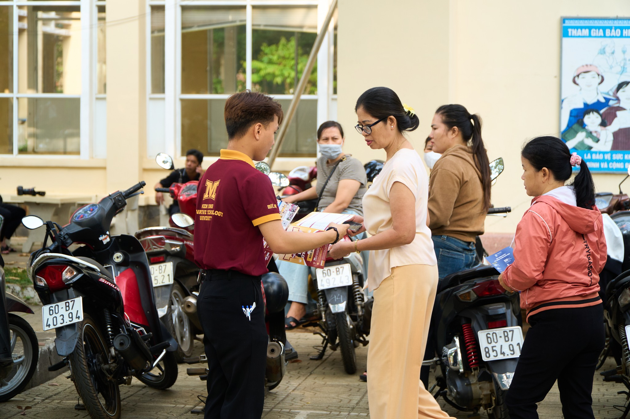 MIT Uni. mang thông tin tuyển sinh đến gần Phụ huynh THPT Dầu Giây