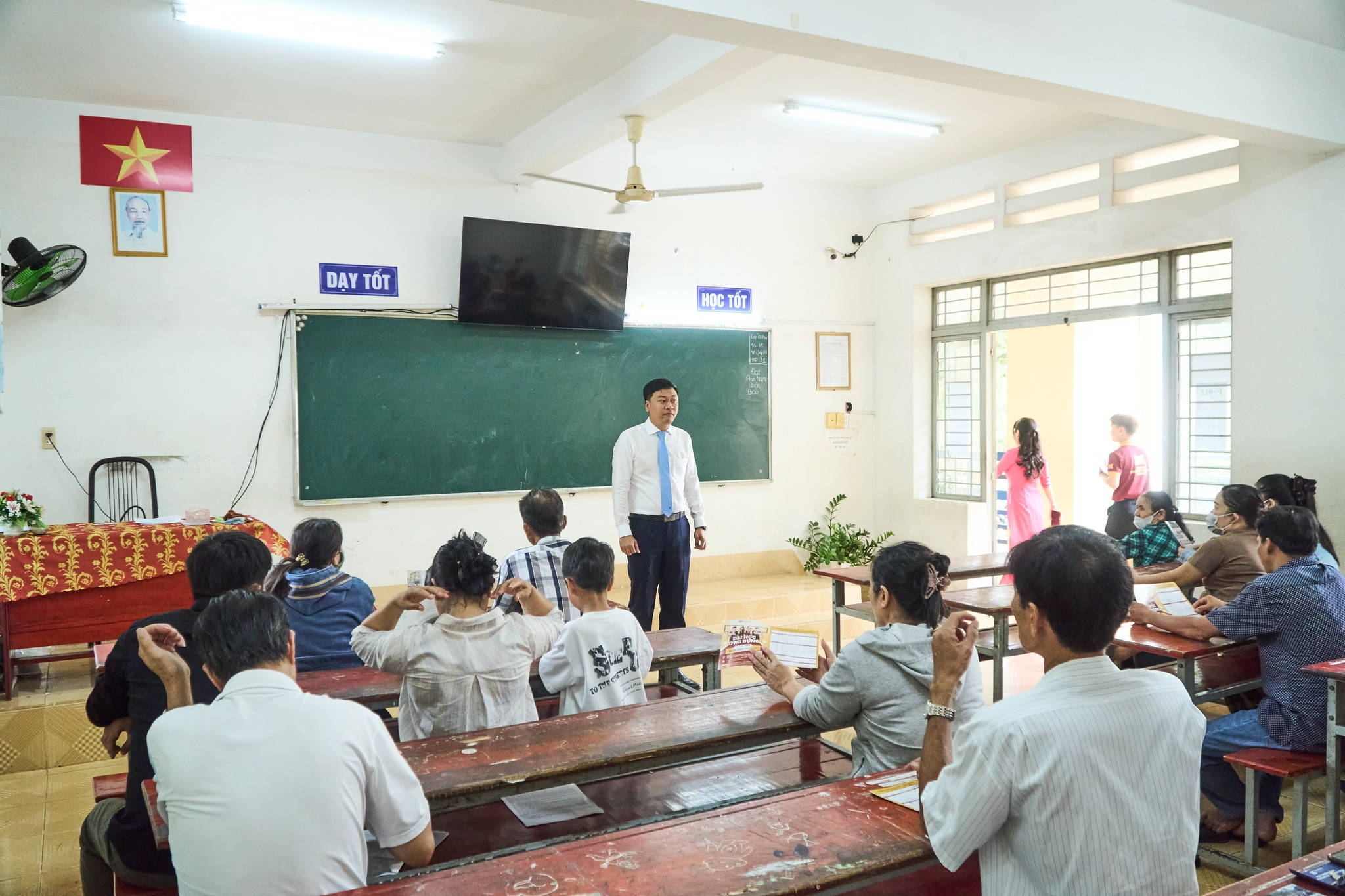MIT Uni. mang thông tin tuyển sinh đến gần Phụ huynh THPT Dầu Giây