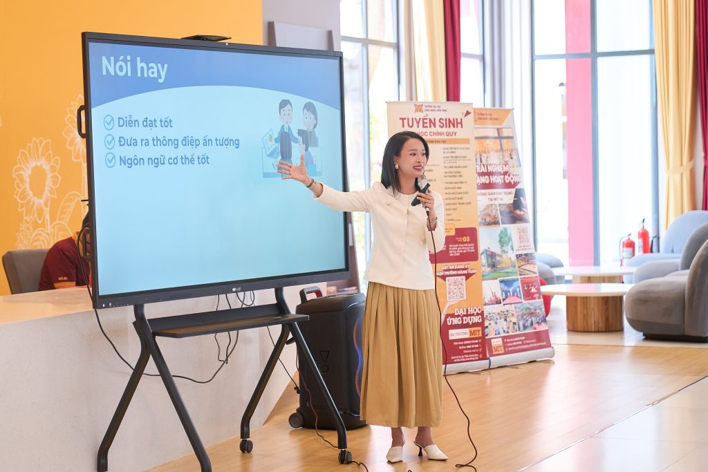 "Nghệ thuật giao tiếp - Chìa khóa hạnh phúc nơi công sở" – Khi thấu hiểu là khởi đầu của hạnh phúc
