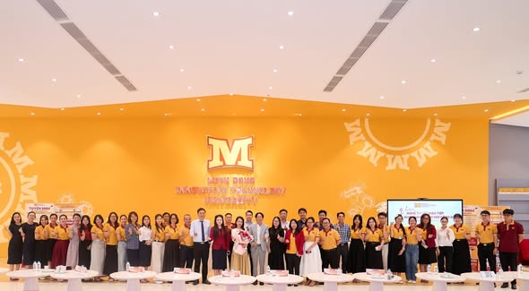 "Nghệ thuật giao tiếp - Chìa khóa hạnh phúc nơi công sở" – Khi thấu hiểu là khởi đầu của hạnh phúc