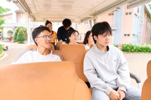 Cuối tuần tại MIT Uni.: Đông đảo Học sinh 2k8 đến nhận học bổng