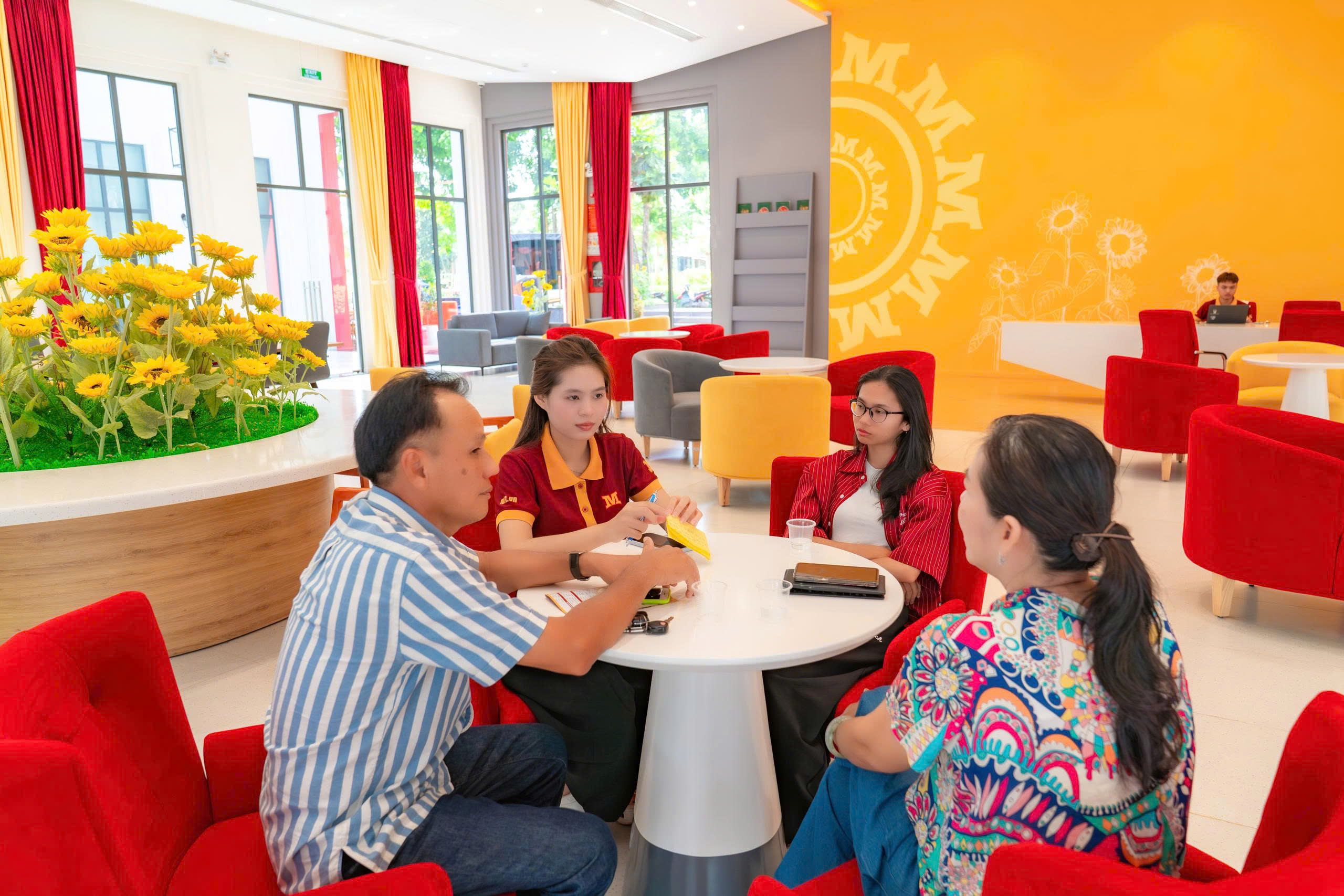 MIT Uni. cảm ơn các bạn học sinh 2k8 đã dành thời gian đến tham quan, trải nghiệm và hoàn tất các thủ tục đăng ký học bổng!