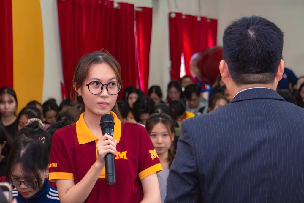 Workshop “AI và Ngôn ngữ” đã khép lại rực rỡ tại Hội trường Einstein - MIT Uni.! 
