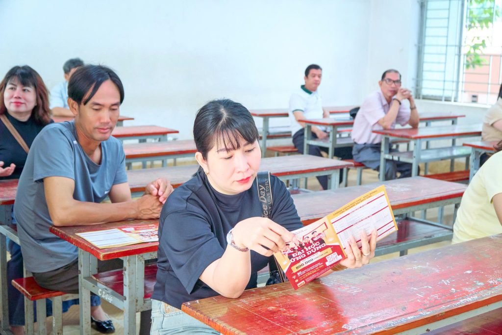 MIT Uni. đồng hành cùng Phụ huynh 2k8 THPT Dầu Giây trong giai đoạn "nước rút"