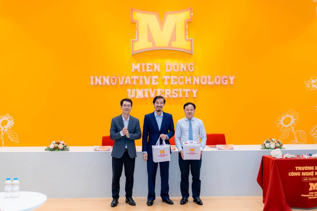 Hội thảo khoa học chuyên sâu về AI và công nghệ 3D trong y học tại MIT Uni.